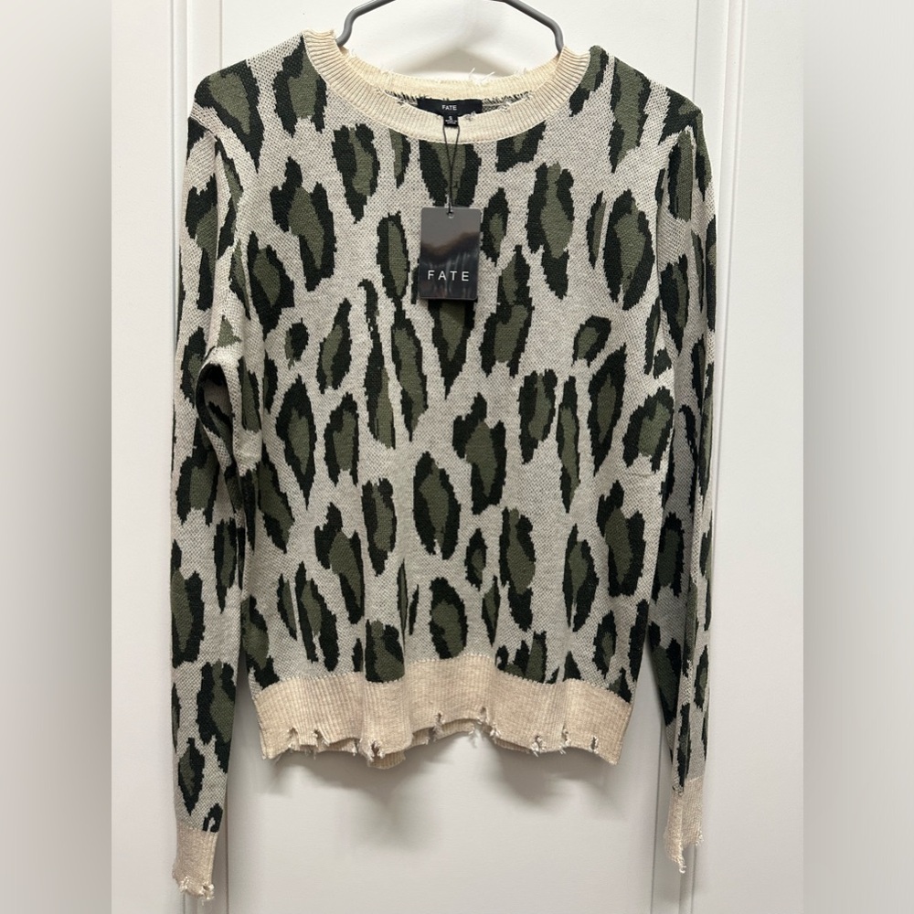 NWT FATE Women's Taupe Black Distressed Leopard Print Long Sleeve Sweater Size S - Picture 4 of 7